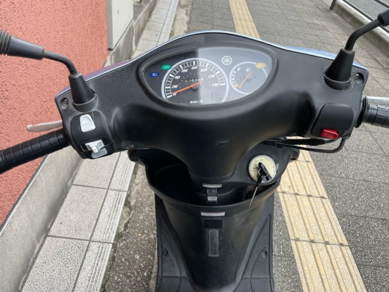 AXIS TREET