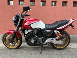 CB400SF