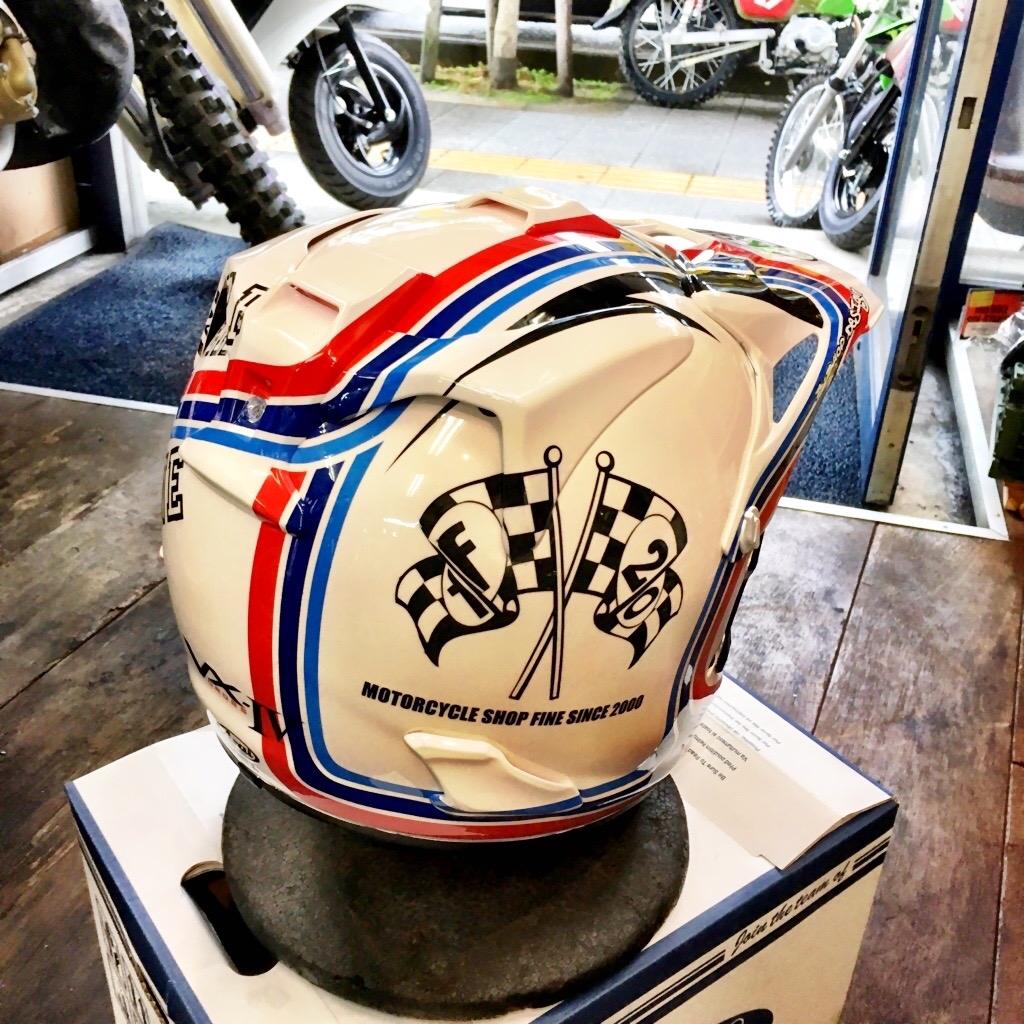 ARAI　V-CROSS4 オーダーペイント