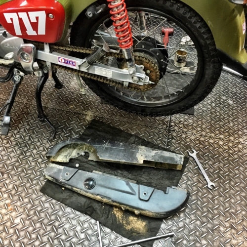 クロスカブ110 JA45 チェーンカバー